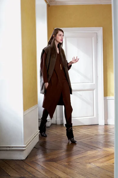 Look 18
